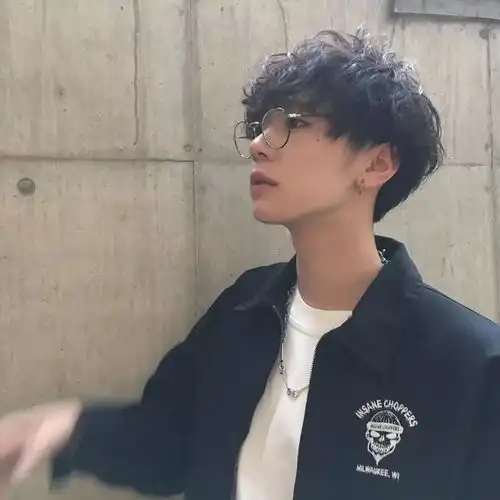 90后活该单身00后高中生的恋爱小套路学习一下
