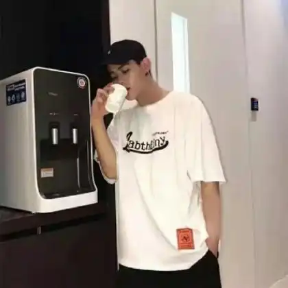 非主流头像男生,做一个善良的人时尚的男生
