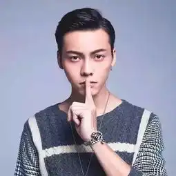 发型帅翻天,脸型是关键,量身打造的发型更显男性帅气
