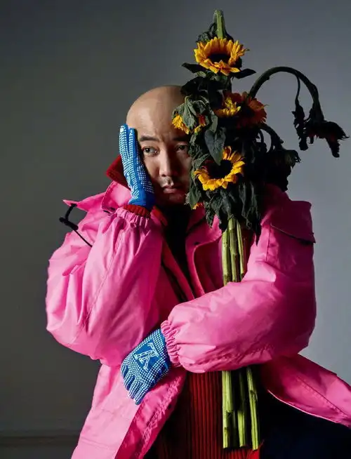 徐峥沈腾雷佳音,喜剧圈三巨头聚首,咋看都像热炕头上唠家常
