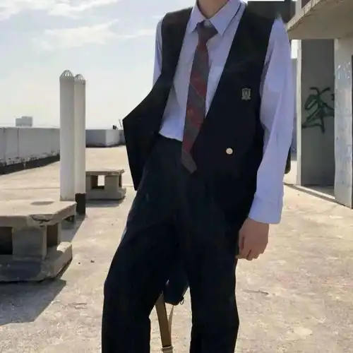 头像丨肉长出来还可以减但那些零食过期就不能再吃了
