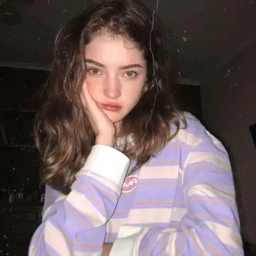 世人皆罪你与我同谋清新冷酷佛系欧美女生头像

