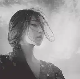 伤感图片黑白

