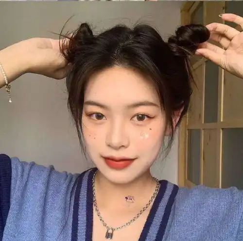 ins你会心动的优质女生头像
