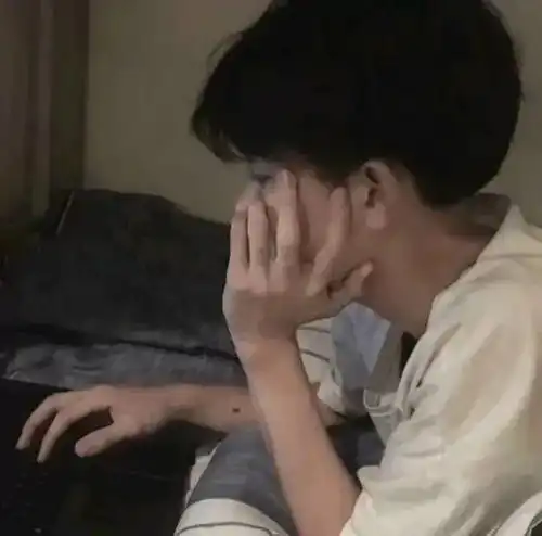 男生头像精选真人男头
