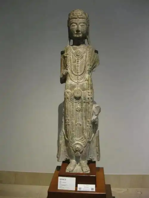 东京松岗美术馆
