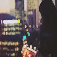 唯美背影女生头像晚上
