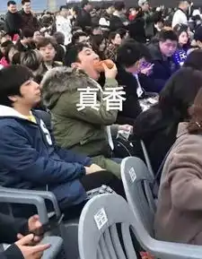 后悔吃热狗也没用了,网红王思聪是怎么练成的
