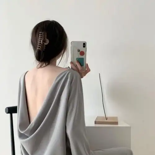 小众气质高冷系女生头像
