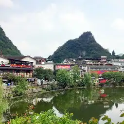 黄姚古镇阳朔佛系广西游,没漓江竹筏却有烂漫花火
