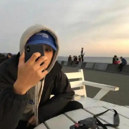 微信时尚潮男头像,万般野心的男生最有范了
