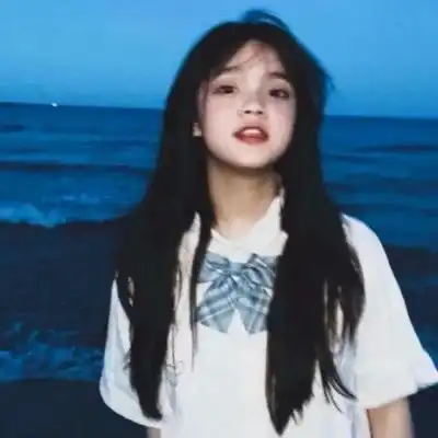 藏在可爱外表后的女生头像
