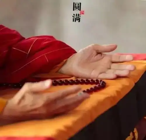 拜佛
