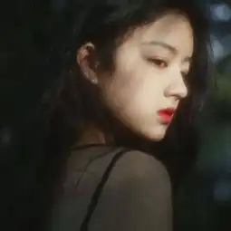 郑郑不说话的微博微博
