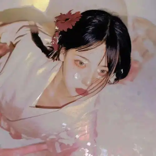 女生头像丨都说90斤的女生漂亮
