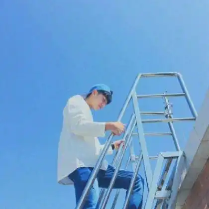 2019最新好看帅气阳光清新男生微博头像无水印
