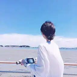 听说爱你要体验过感伤和绝望而我正在路上
