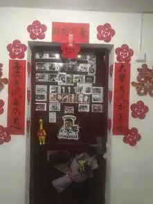 大学生秀寝室春联脑洞大开让人笑抽了
