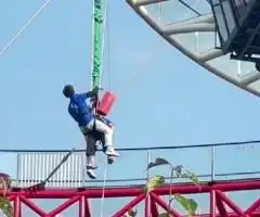 滚动
