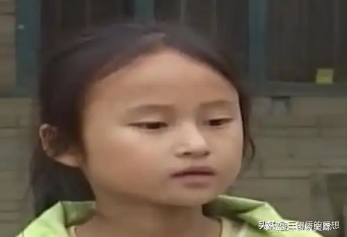 重庆惊现怪异女孩,2年的诡异动作,让记者看到后心里直发毛
