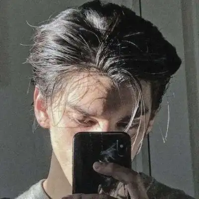 宸浔推荐精致男头不要随随便便微信头像我要个性网
