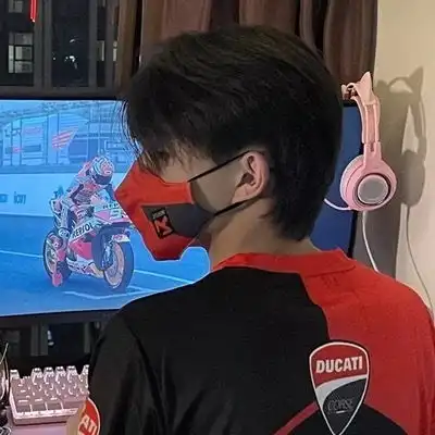 ins风男生头像
