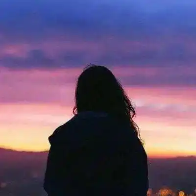 听歌学英语慢慢让我死心letmedownslowly
