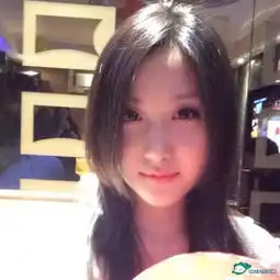 白瘦美高大上剑桥美女博士晒美照一夜爆红
