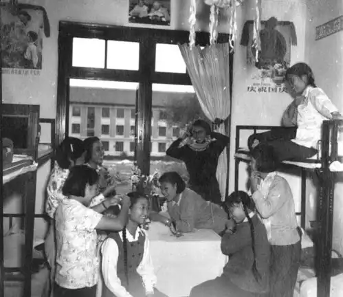 图说华东师大图说大学史,展现大学文化之美

