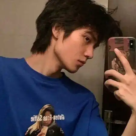 帅气男生真人头像还是忍不住羡慕他的帅
