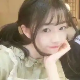 竹竿何袅袅,鱼尾何簁簁
