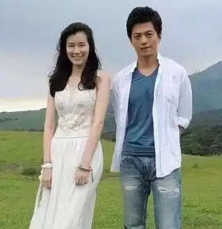 她是清华女博士,老公是天才歌手,两人5岁相识,至今没房没孩子李健
