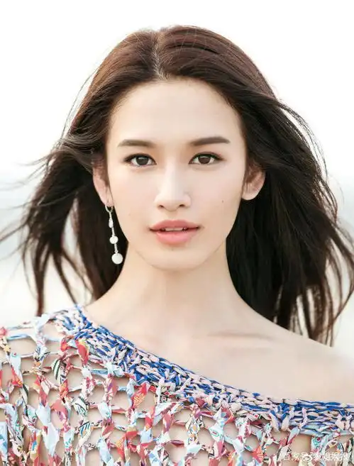 邓伦同学郭晓婷闺蜜,摩天大楼艳压baby,新剧还搭档朱正廷
