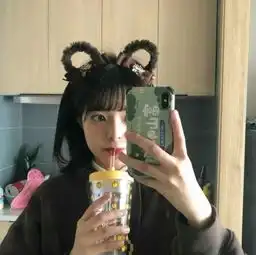 青春期女生想变薄嘴唇改掉这3坏习惯,趁早远离香肠唇
