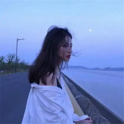 阳光海边女头像,海边女生头像侧面唯美好看
