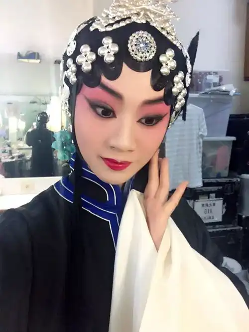 湾湾在陆陆佛系95后台湾美女来大陆学习想成为戏精
