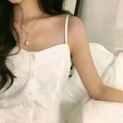 网易云热评去网吧发现同桌也在,她男票输了游戏就骂她,我气不过就
