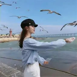 超好看女生微信朋友圈背景图2019错过的本来就不是你的
