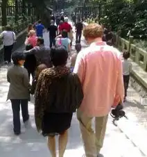 袁莉怀孕一个月做孕检老公网上晒妻子b超照
