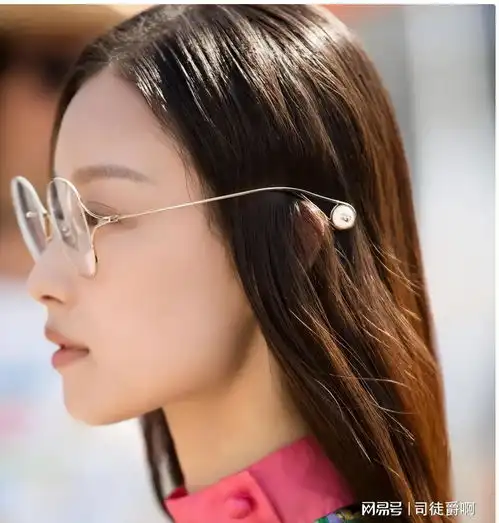 看正脸是绝世美女,侧脸却一马平川,这几位女明星美得太勉强
