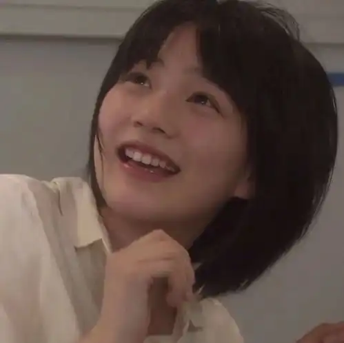 超好看的日系女生头像
