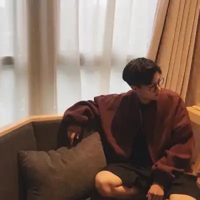 2023温柔干净男生头像
