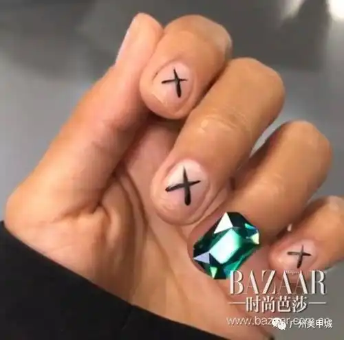 你说我的美甲浮夸我告诉你这叫低调的奢华
