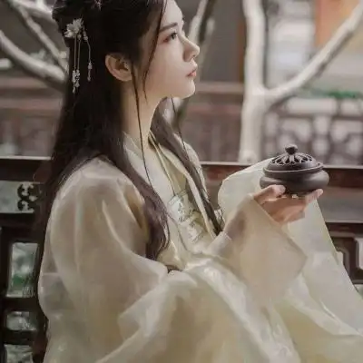 江孑唯美意境古风气质女生头像
