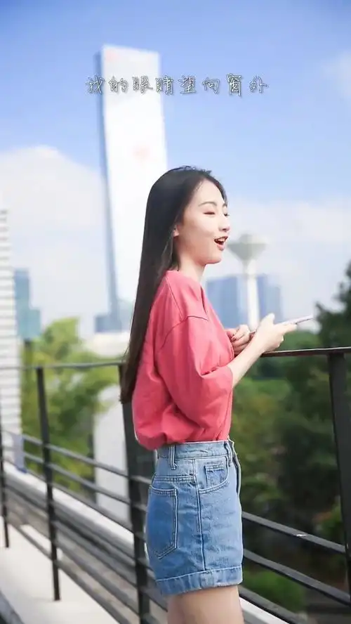 最美的一版地铁等待,小姐姐一开口就知道是佛系少女
