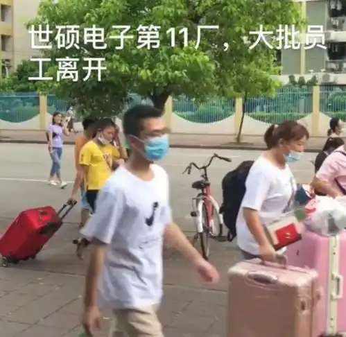 昆山世硕将员工证件随地扔逼着全体员工一起烧香拜佛,三跪九叩

