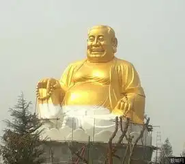 洛阳大背头弥勒金佛网友吐槽像传说中的四不像
