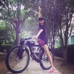 三姑娘首次合体快本,我却只看到了姐妹装
